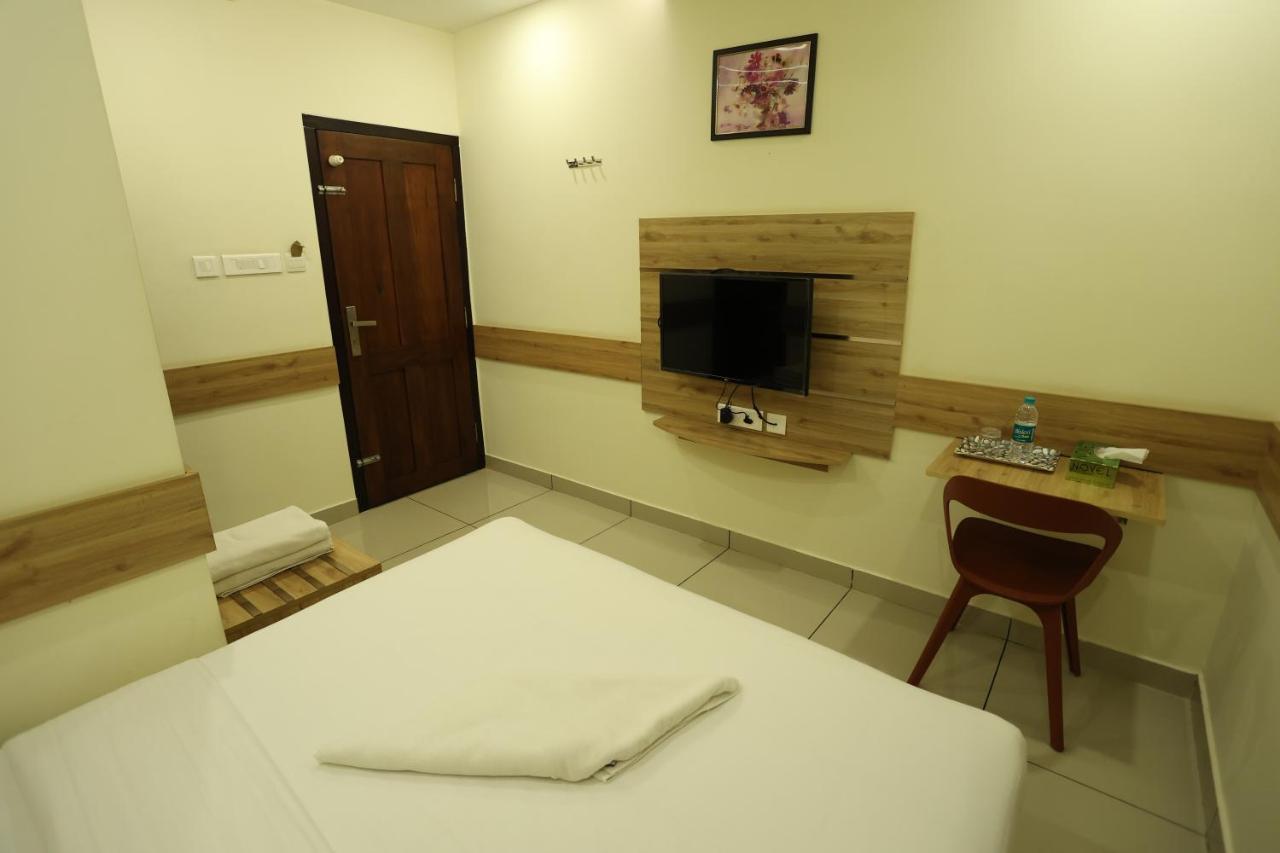 Balaji Regency Kanhangad Kannangad Zewnętrze zdjęcie