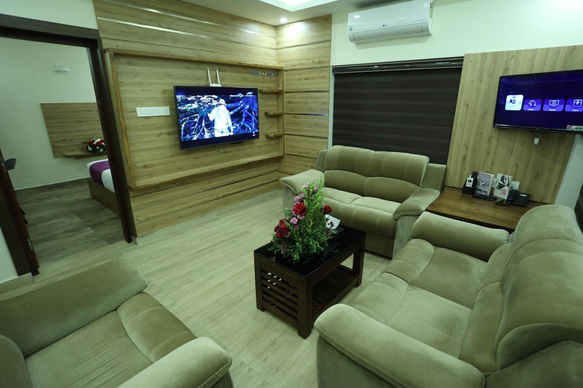 Balaji Regency Kanhangad Kannangad Zewnętrze zdjęcie